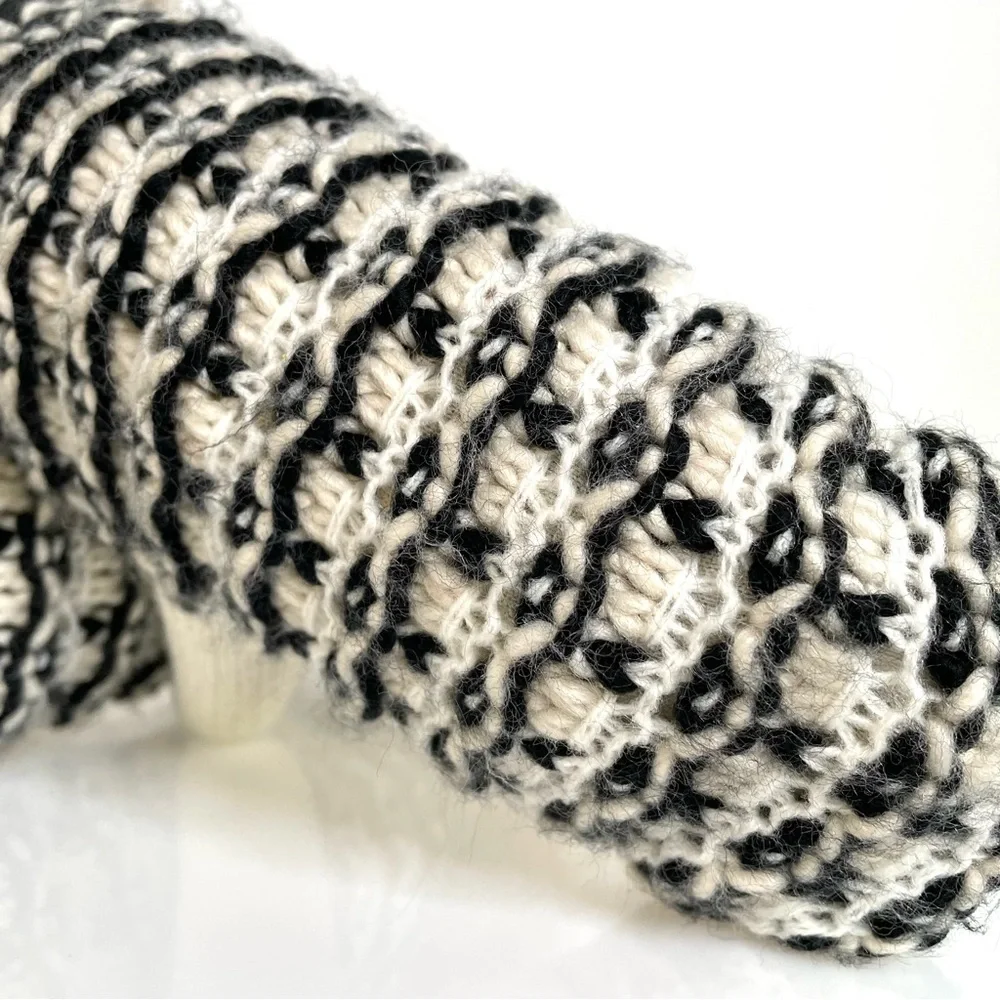 Cabincore | Eddie Bauer Knit Mittens Faux Fur Trim | Fleece Lined | Black White